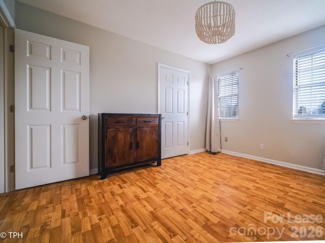 6124 Heath Ridge Court, Charlotte, NC 28210