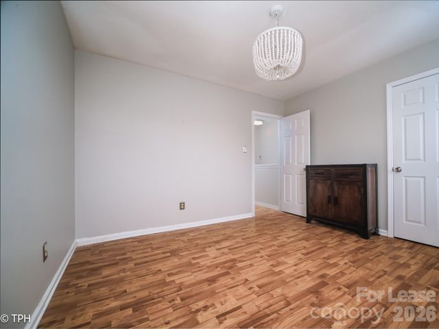6124 Heath Ridge Court, Charlotte, NC 28210
