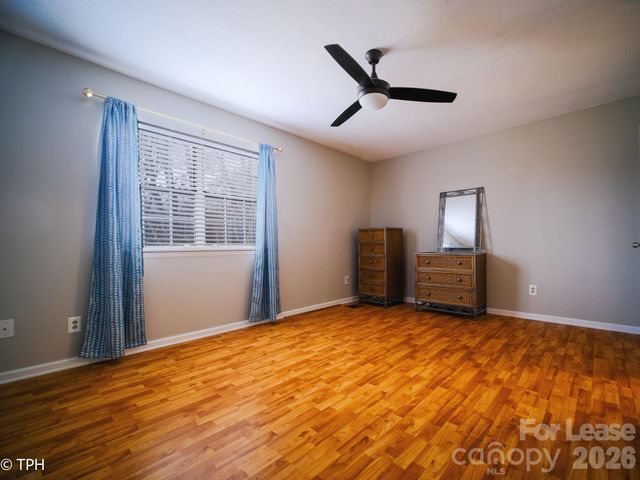 6124 Heath Ridge Court, Charlotte, NC 28210