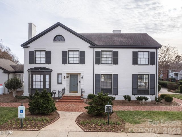 6124 Heath Ridge Court, Charlotte, NC 28210