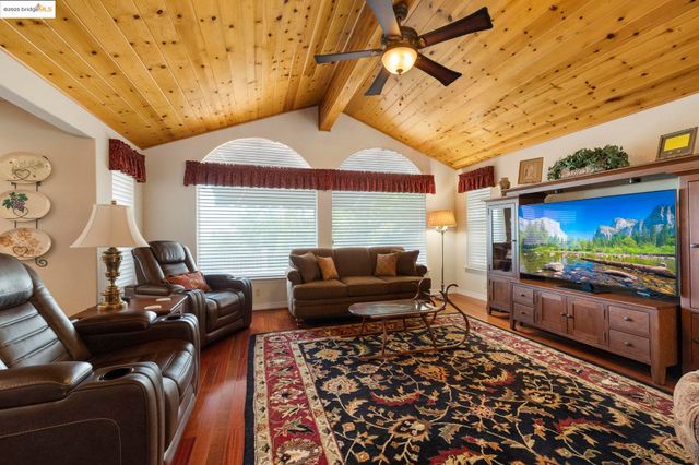 23361 Pinewood, Twain Harte, CA 95383