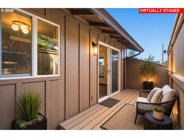 11872 Se MORRISON St, Portland, OR 97216