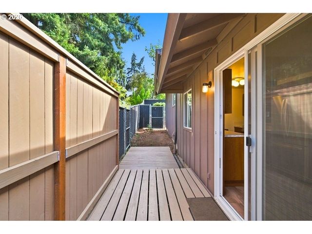 11872 Se MORRISON St, Portland, OR 97216