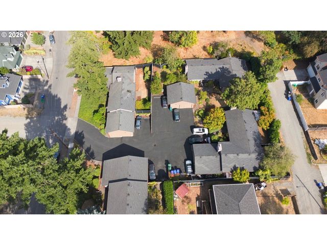 11872 Se MORRISON St, Portland, OR 97216