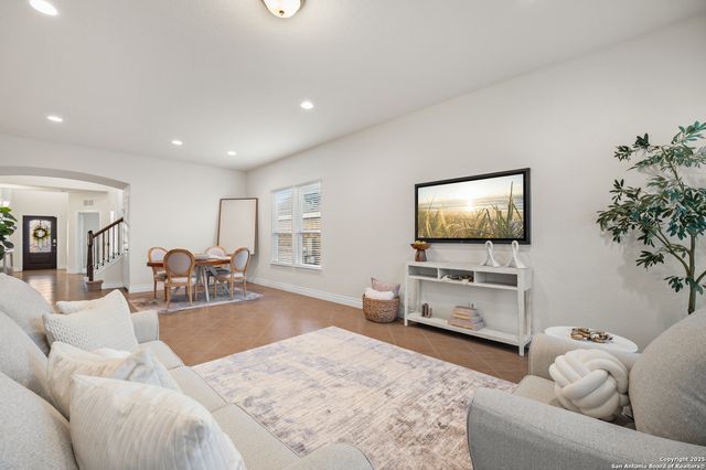 12855 Sandy White, San Antonio, TX 78253