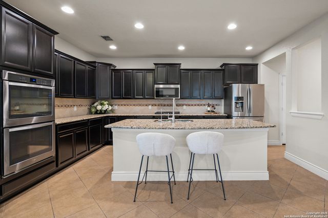 12855 Sandy White, San Antonio, TX 78253