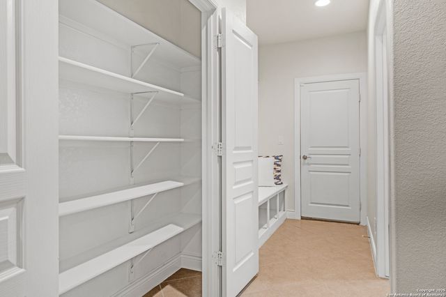 12855 Sandy White, San Antonio, TX 78253