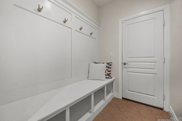 12855 Sandy White, San Antonio, TX 78253