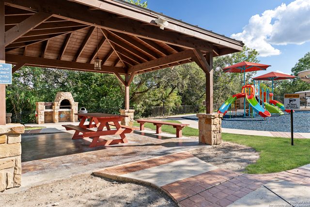 12855 Sandy White, San Antonio, TX 78253