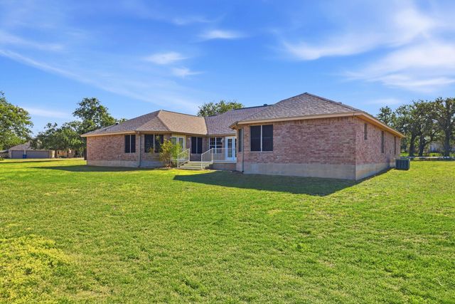 200 Apache Trail ST, Burnet, TX 78611