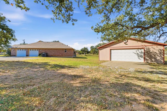 200 Apache Trail ST, Burnet, TX 78611
