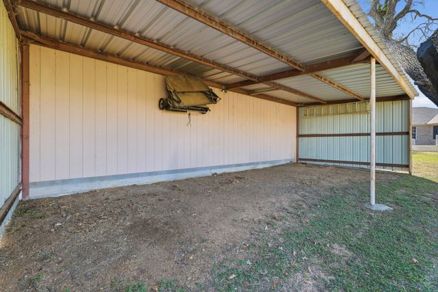 200 Apache Trail ST, Burnet, TX 78611