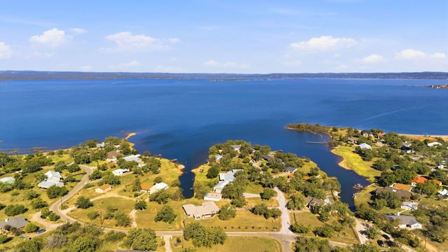 200 Apache Trail ST, Burnet, TX 78611