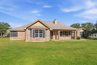 200 Apache Trail ST, Burnet, TX 78611