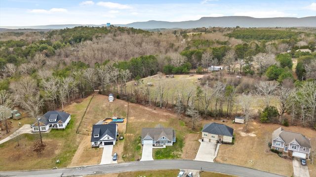 419 Sentry Oaks, Chickamauga, GA 30707