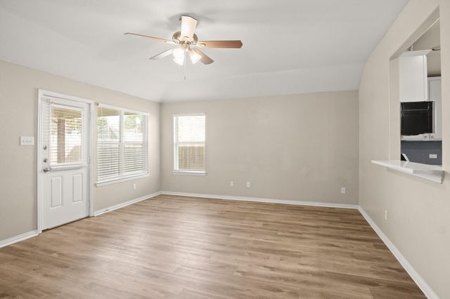 232 Strawberry Blonde DR, Buda, TX 78610