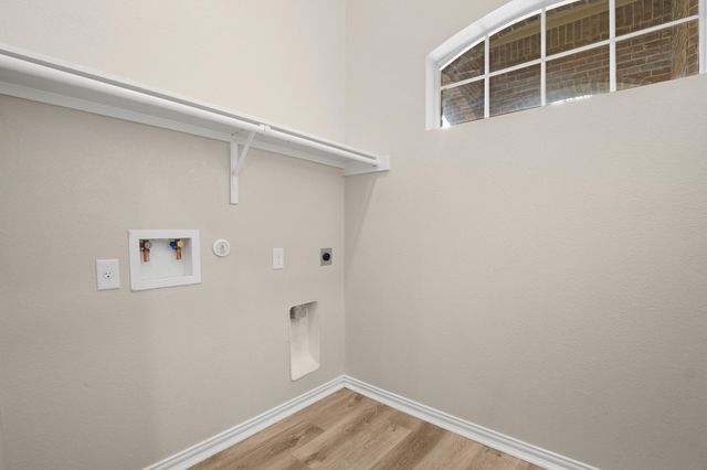 232 Strawberry Blonde DR, Buda, TX 78610