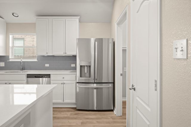 232 Strawberry Blonde DR, Buda, TX 78610