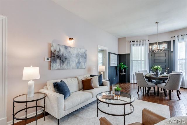 7075 Pernod Avenue, St Louis, MO 63139