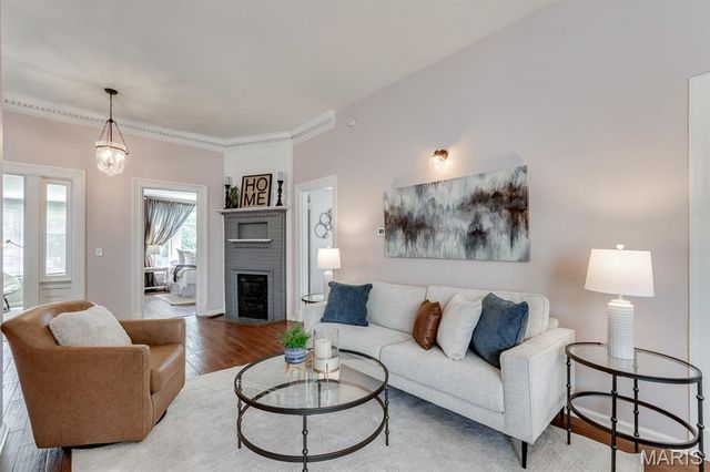 7075 Pernod Avenue, St Louis, MO 63139
