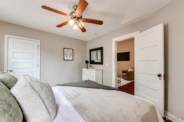 7075 Pernod Avenue, St Louis, MO 63139
