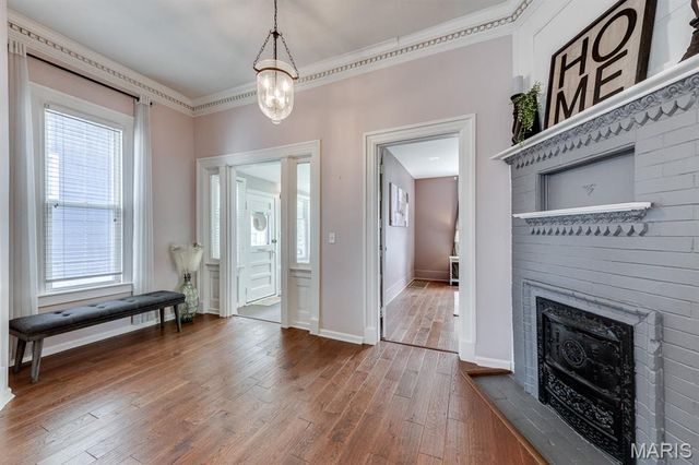 7075 Pernod Avenue, St Louis, MO 63139