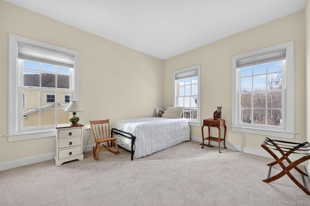 32 Cowdrey Street, Warwick, NY 10990