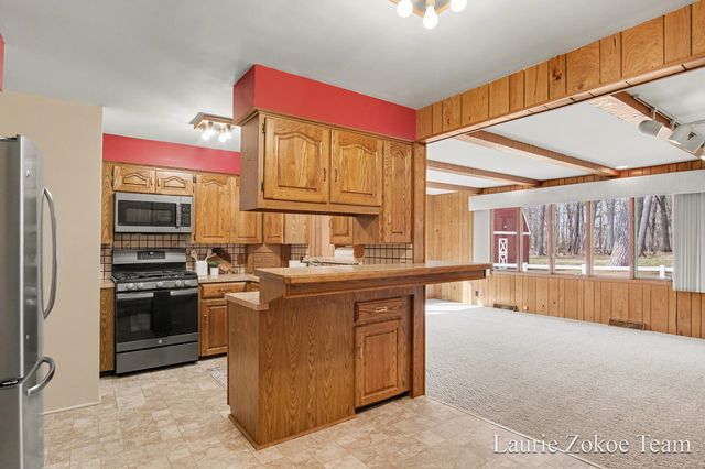 1181 Lake Michigan Drive NW, Grand Rapids, MI 49534