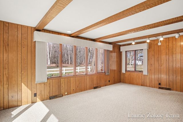 1181 Lake Michigan Drive NW, Grand Rapids, MI 49534