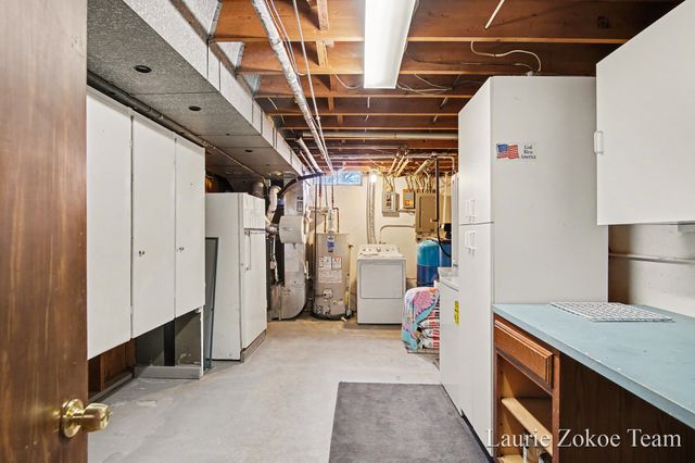 1181 Lake Michigan Drive NW, Grand Rapids, MI 49534