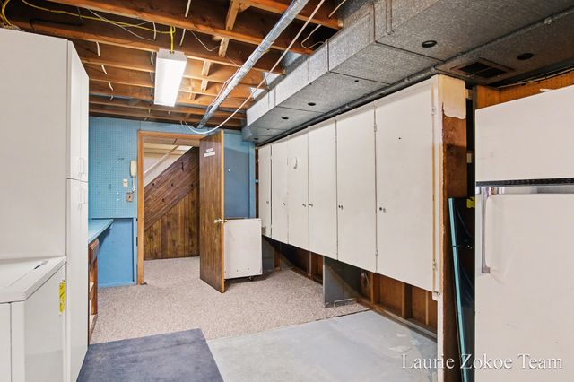 1181 Lake Michigan Drive NW, Grand Rapids, MI 49534