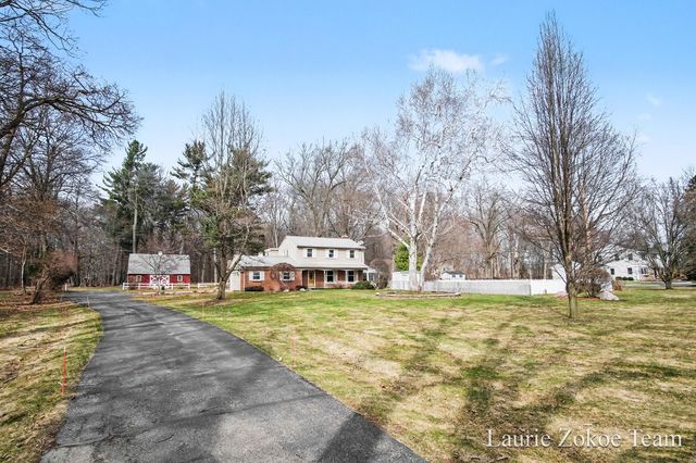 1181 Lake Michigan Drive NW, Grand Rapids, MI 49534