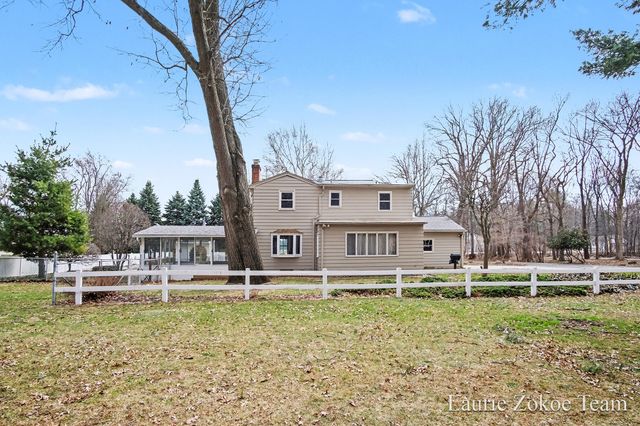 1181 Lake Michigan Drive NW, Grand Rapids, MI 49534