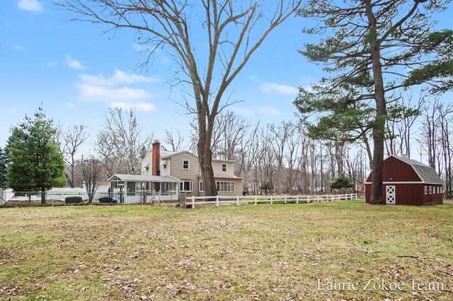 1181 Lake Michigan Drive NW, Grand Rapids, MI 49534