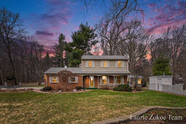 1181 Lake Michigan Drive NW, Grand Rapids, MI 49534