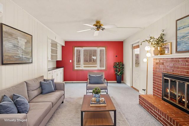 1181 Lake Michigan Drive NW, Grand Rapids, MI 49534