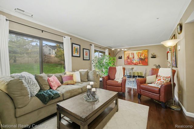 175 Briarcrest Drive 111, Ann Arbor, MI 48104