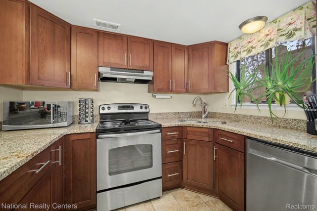 175 Briarcrest Drive 111, Ann Arbor, MI 48104