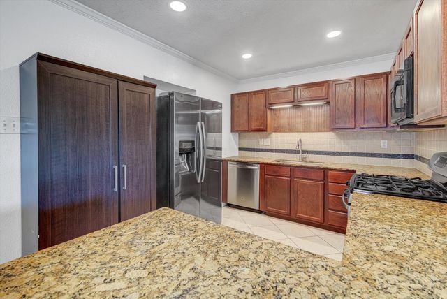 116 Tarpon Avenue, Galveston, TX 77550