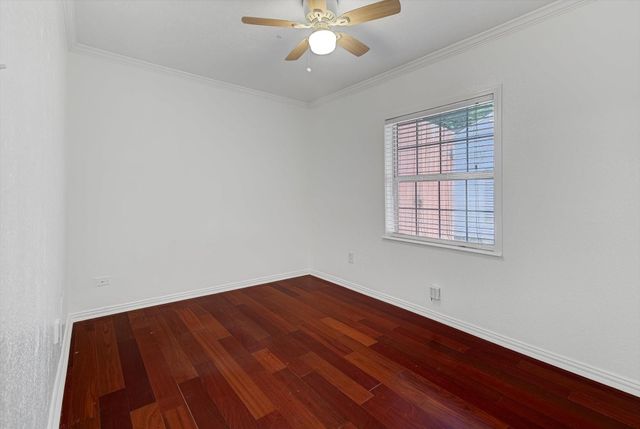 116 Tarpon Avenue, Galveston, TX 77550