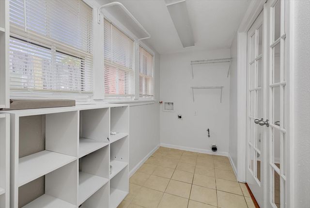 116 Tarpon Avenue, Galveston, TX 77550