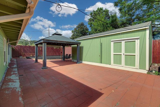 116 Tarpon Avenue, Galveston, TX 77550