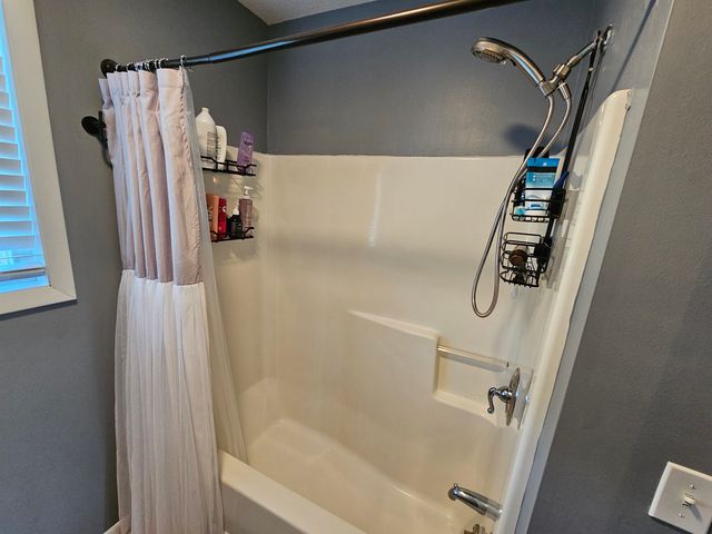 2454 Cambridge Way, Gladwin, MI 48624