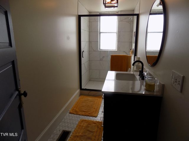 1200 East McKinney Avenue, Rogersville, TN 37857