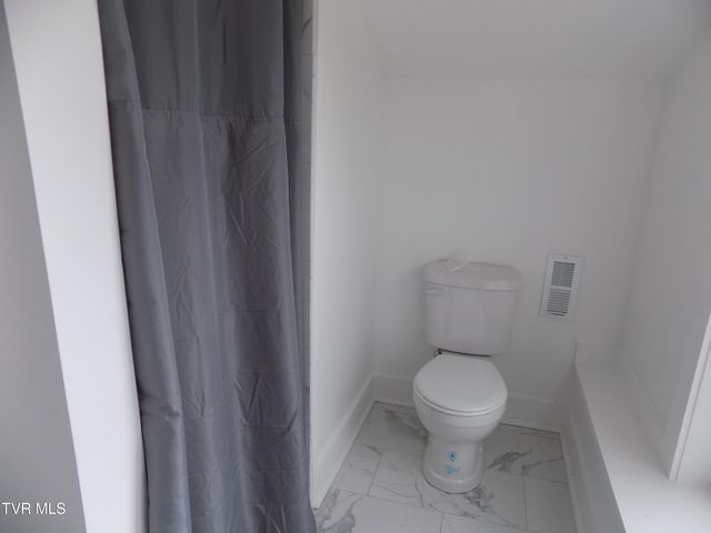 1200 East McKinney Avenue, Rogersville, TN 37857