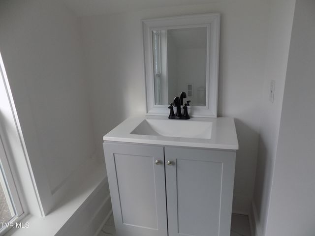 1200 East McKinney Avenue, Rogersville, TN 37857