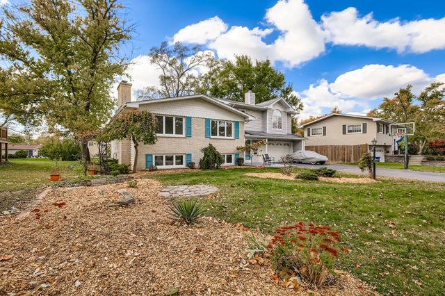 5904 Elm Street, Lisle, IL 60532