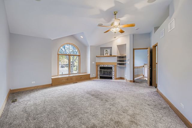 5904 Elm Street, Lisle, IL 60532