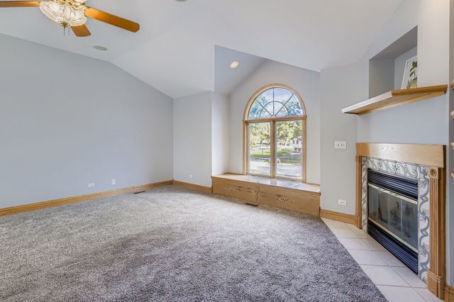 5904 Elm Street, Lisle, IL 60532