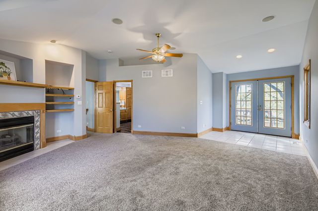 5904 Elm Street, Lisle, IL 60532